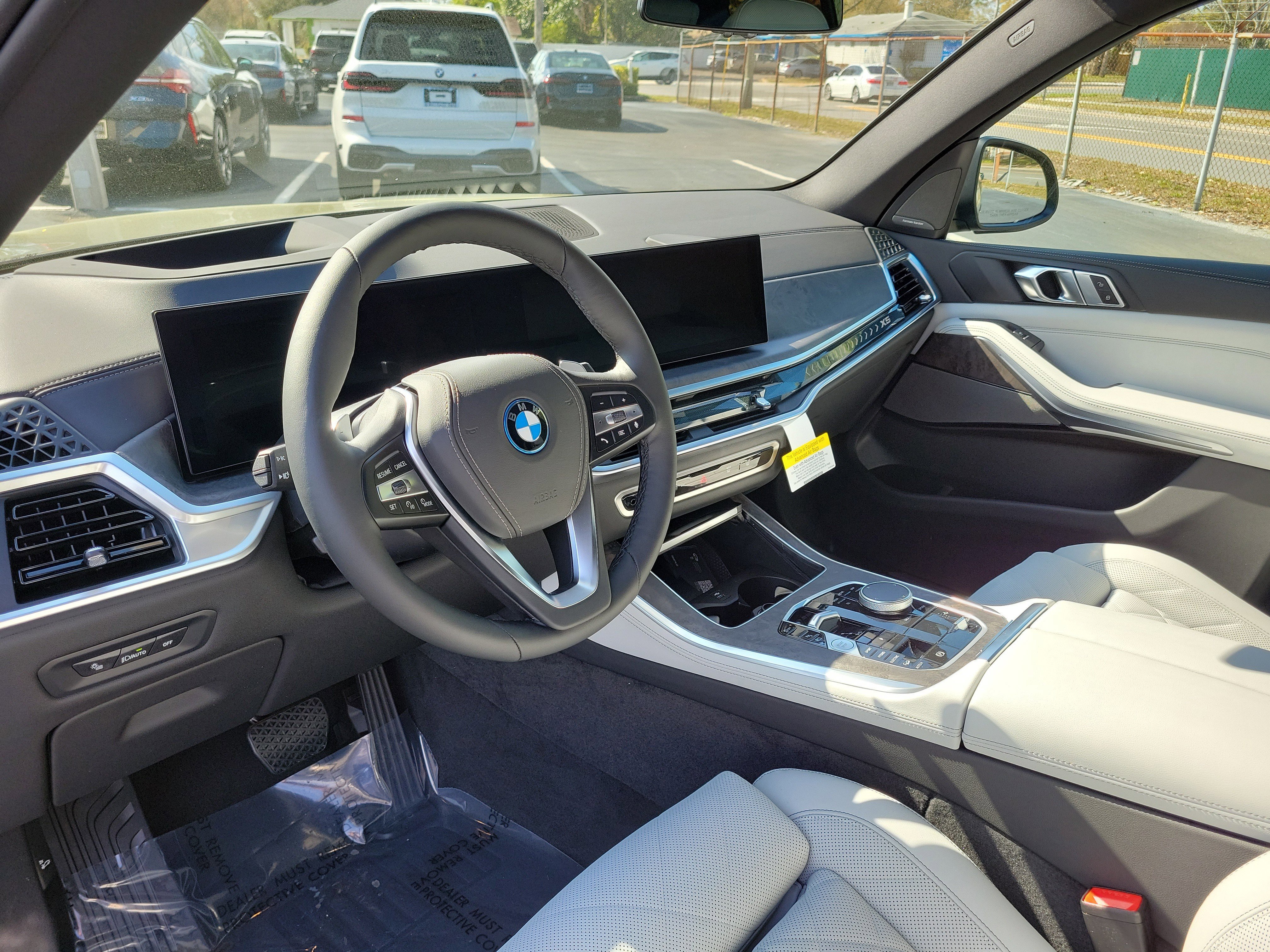 New 2026 BMW X5 xDrive50e image 18