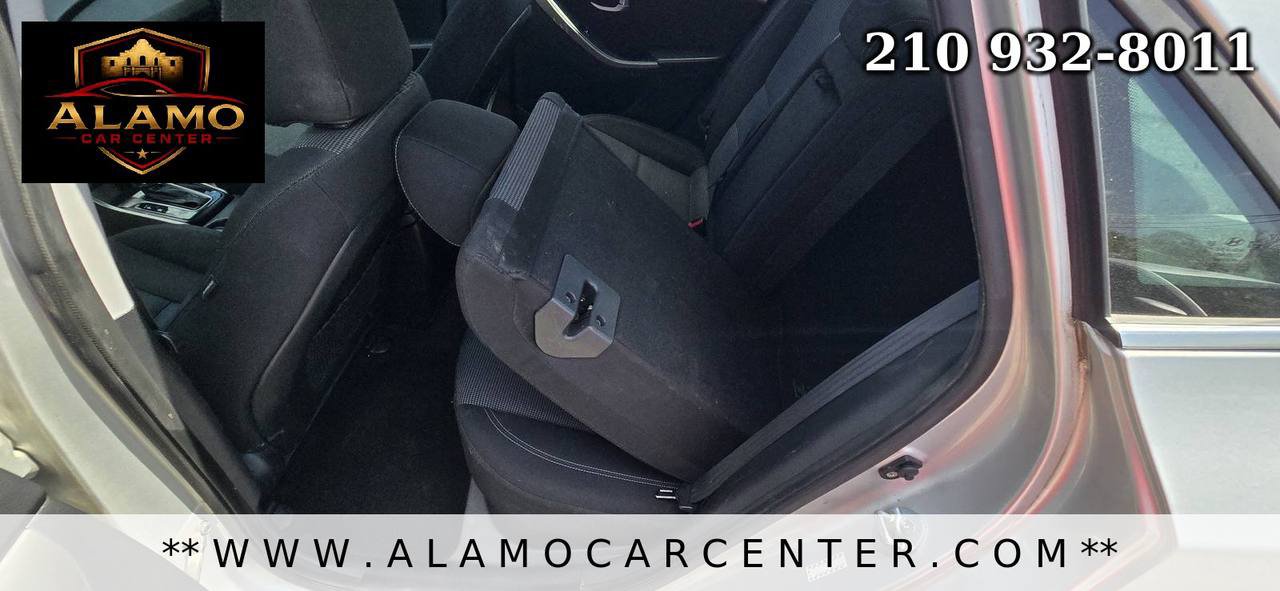 Used 2016 Hyundai Elantra GT FWD image 28