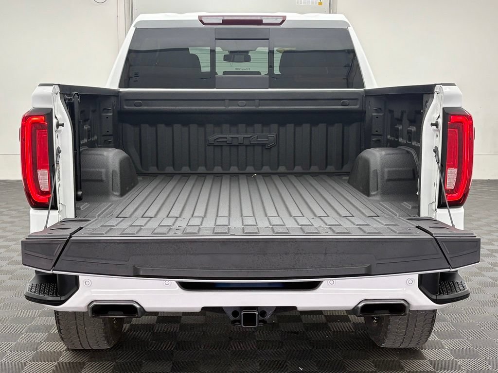 Used 2024 GMC Sierra 1500 AT4 w/ AT4 Premium Package AWD/4WD image 10