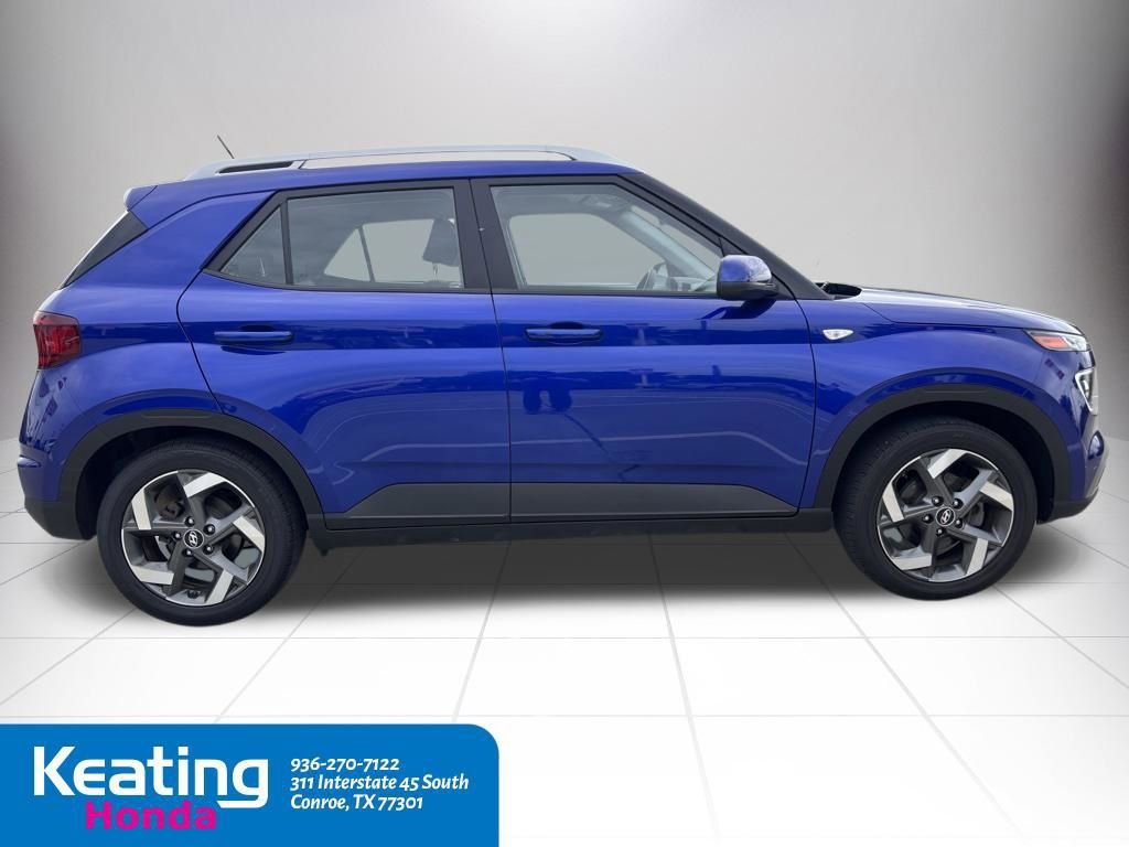 Used 2023 Hyundai Venue Limited w/ Cargo Package image 5