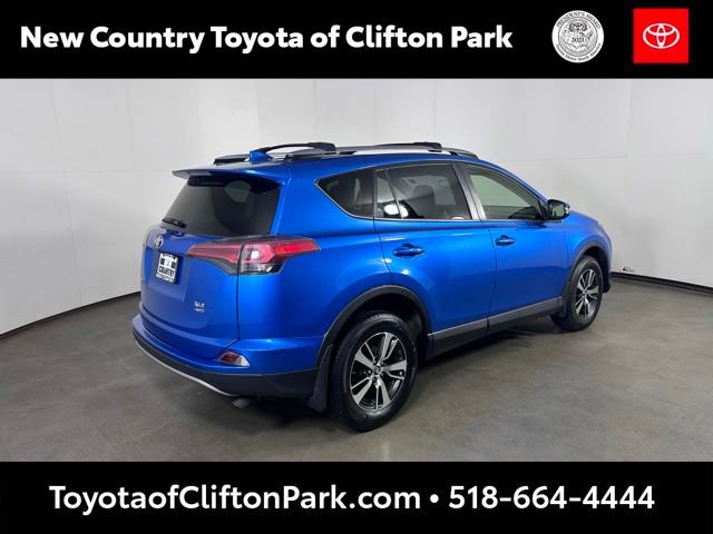 Used 2017 Toyota RAV4 XLE AWD/4WD image 3