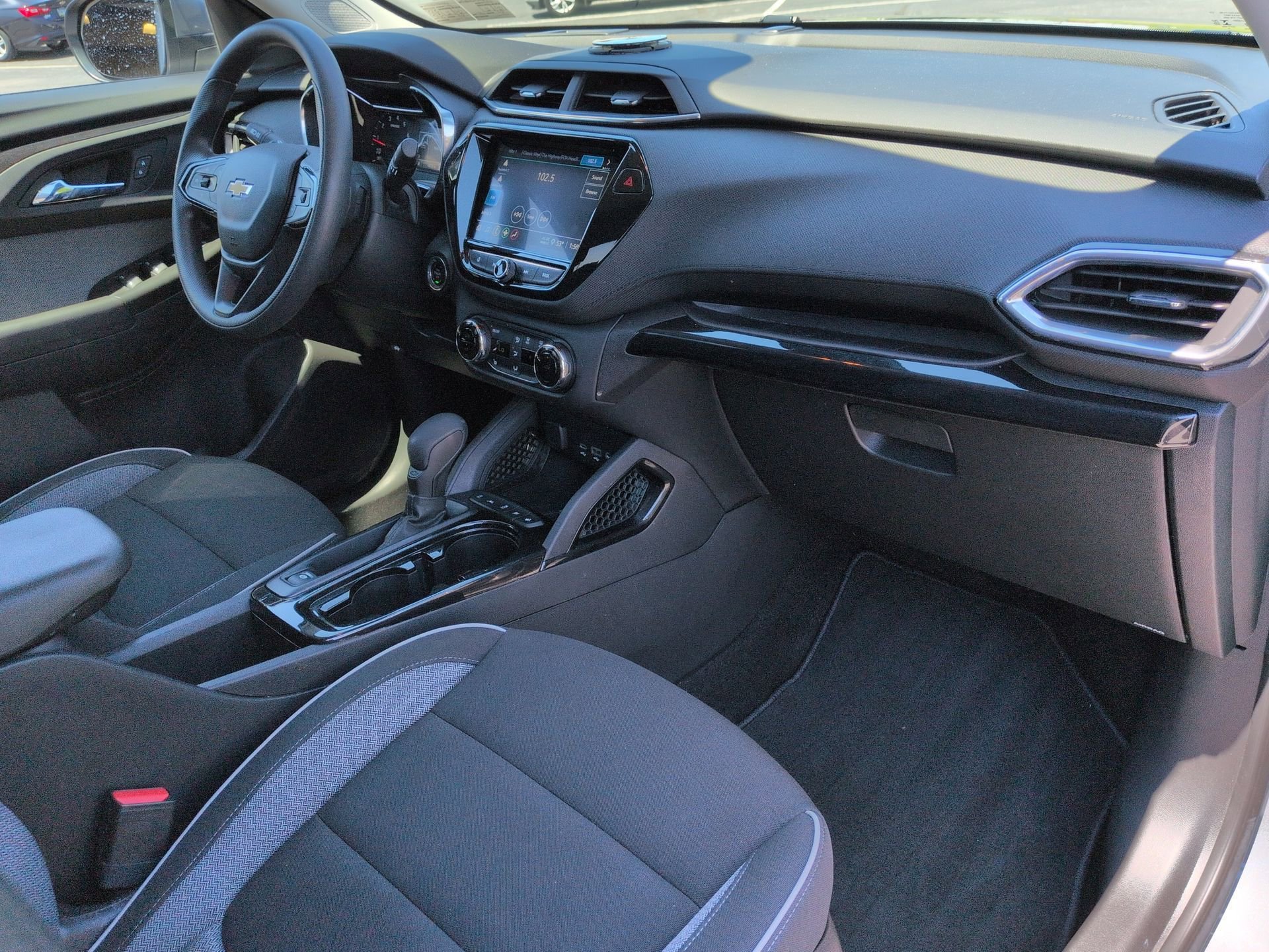 Certified 2023 Chevrolet TrailBlazer LT w/ Convenience Package FWD image 28