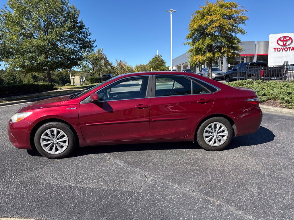 Used 2016 Toyota Camry LE FWD image 3