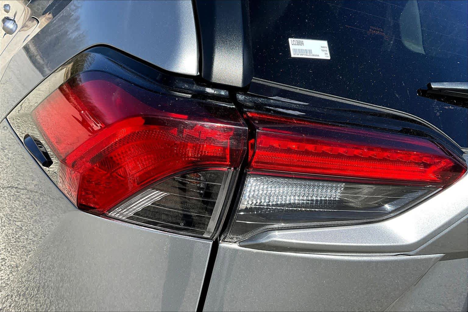 Used 2020 Toyota RAV4 LE w/ All Weather Liner Package AWD/4WD image 28