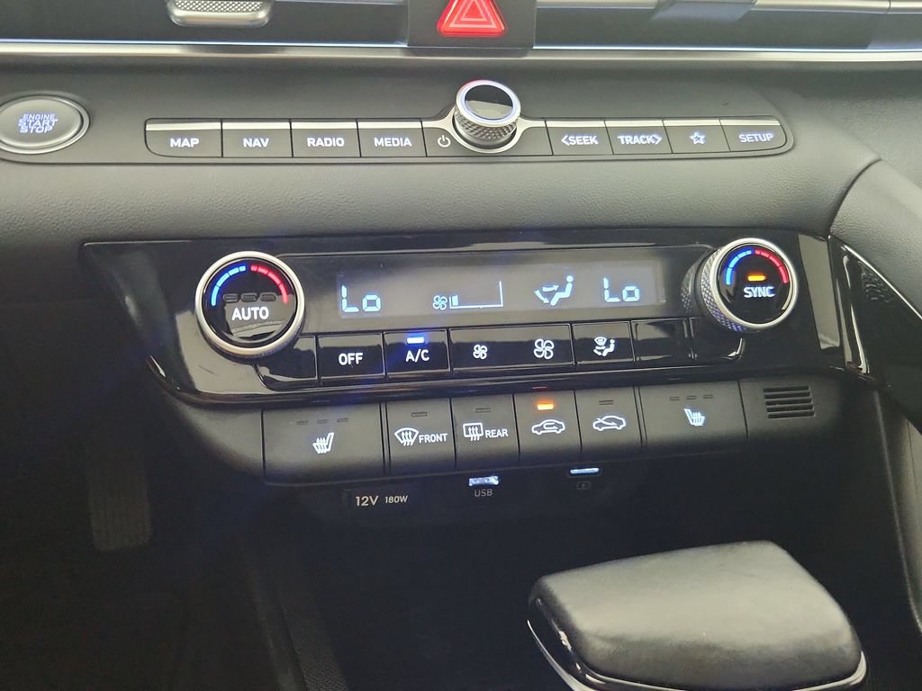 Used 2023 Hyundai Elantra Limited FWD image 29