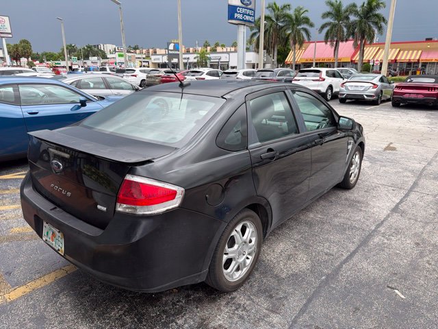Used 2008 Ford Focus SE FWD image 4