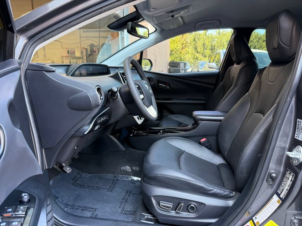 Used 2017 Toyota Prius Four FWD image 9