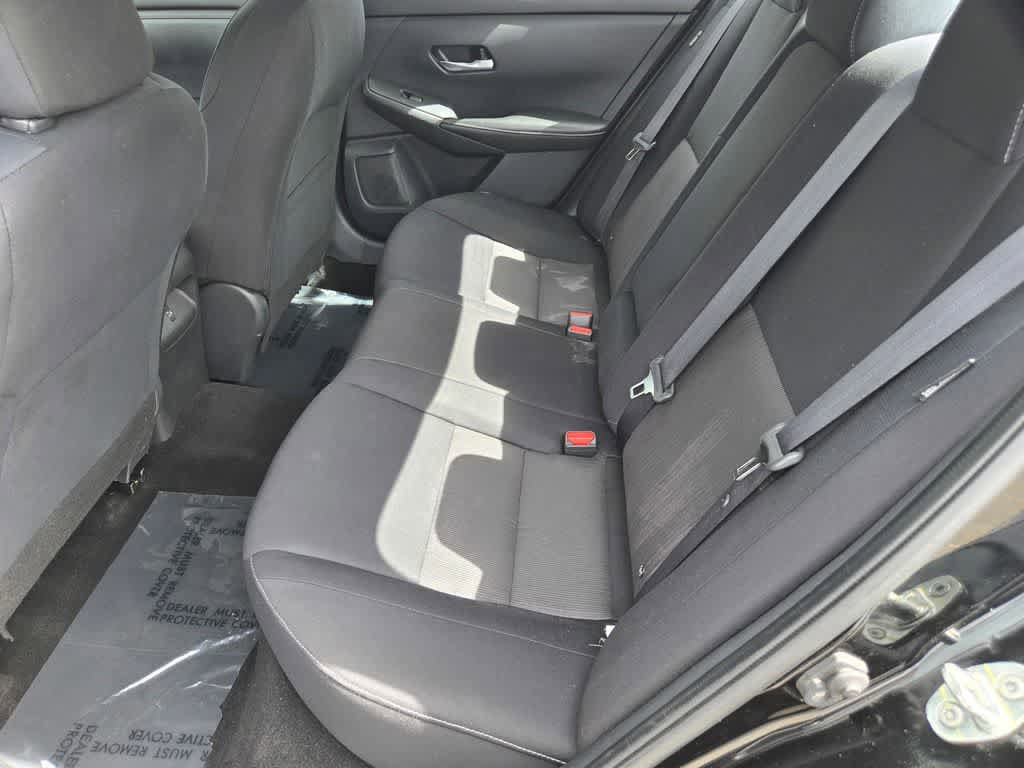 Used 2022 Nissan Sentra SV FWD image 13