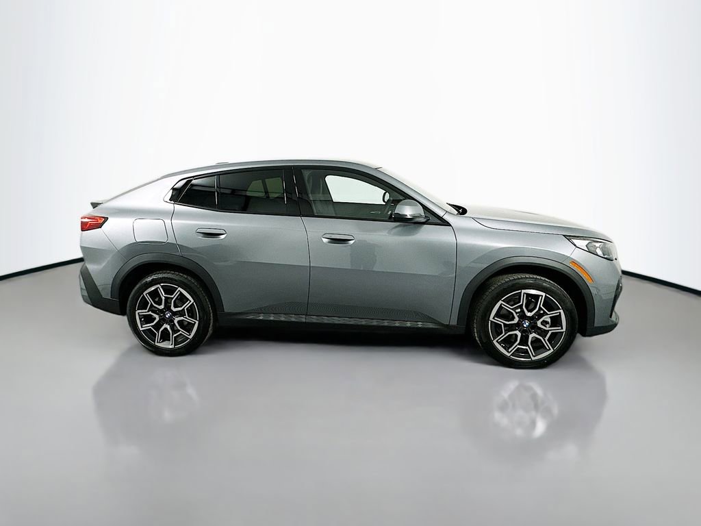 Used 2026 BMW X2 xDrive28i w/ Convenience Package image 4