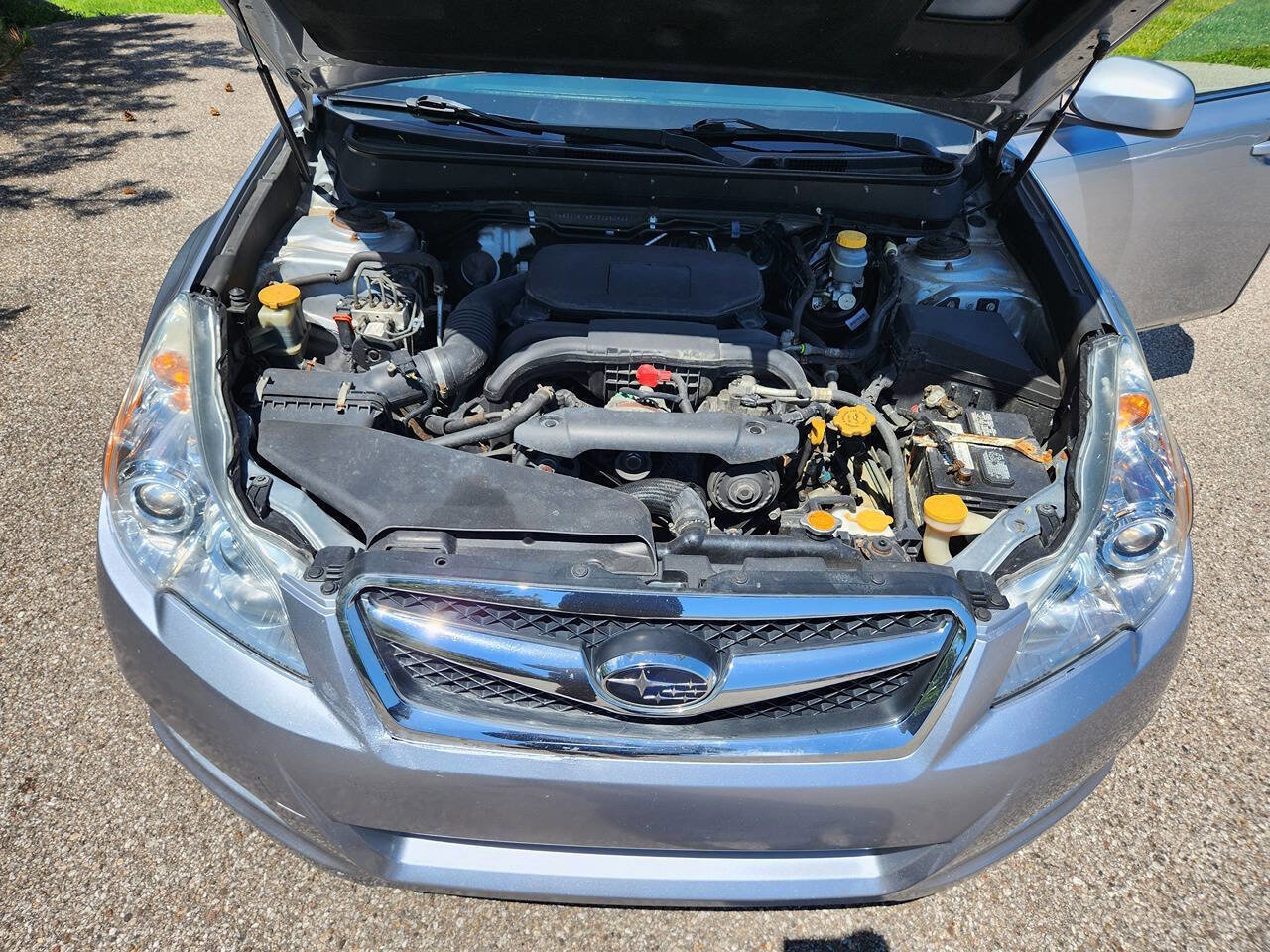 Used 2013 Subaru Legacy 2.5i Limited w/ Popular Pkg 2 AWD/4WD image 22
