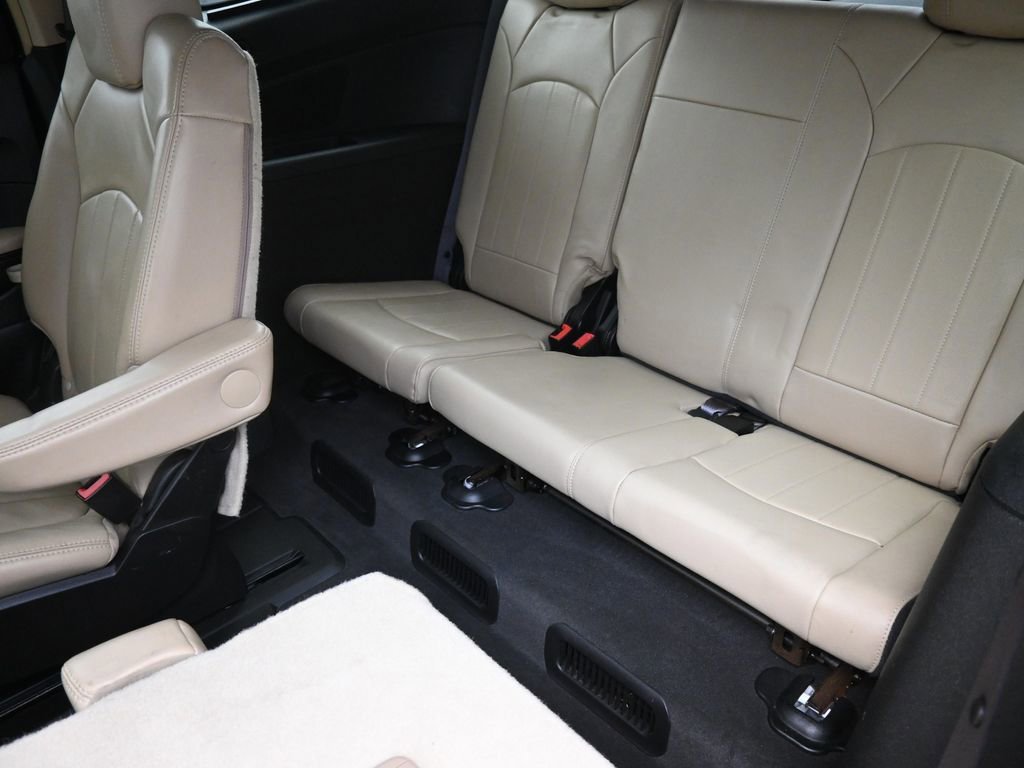 Used 2009 Chevrolet Traverse LTZ image 28