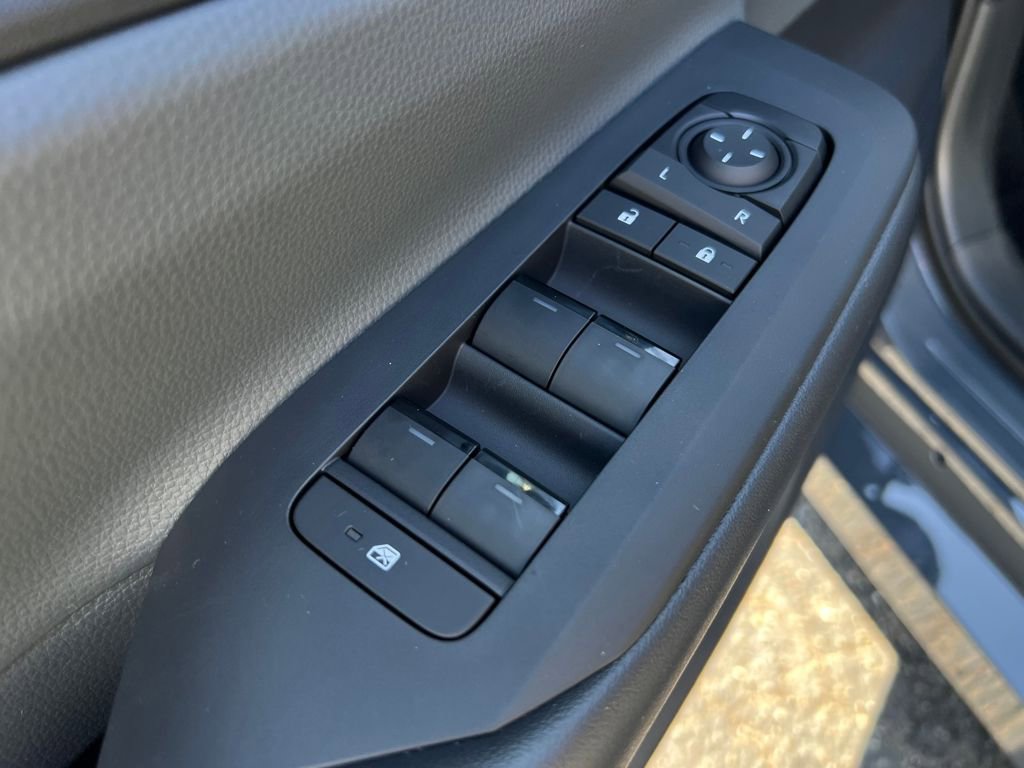 New 2026 Toyota Prius LE FWD image 38