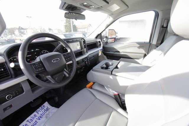 New 2024 Ford F550 4x4 Regular Cab Super Duty image 12