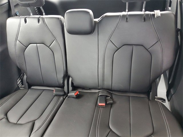 New 2026 Chrysler Pacifica Select image 10