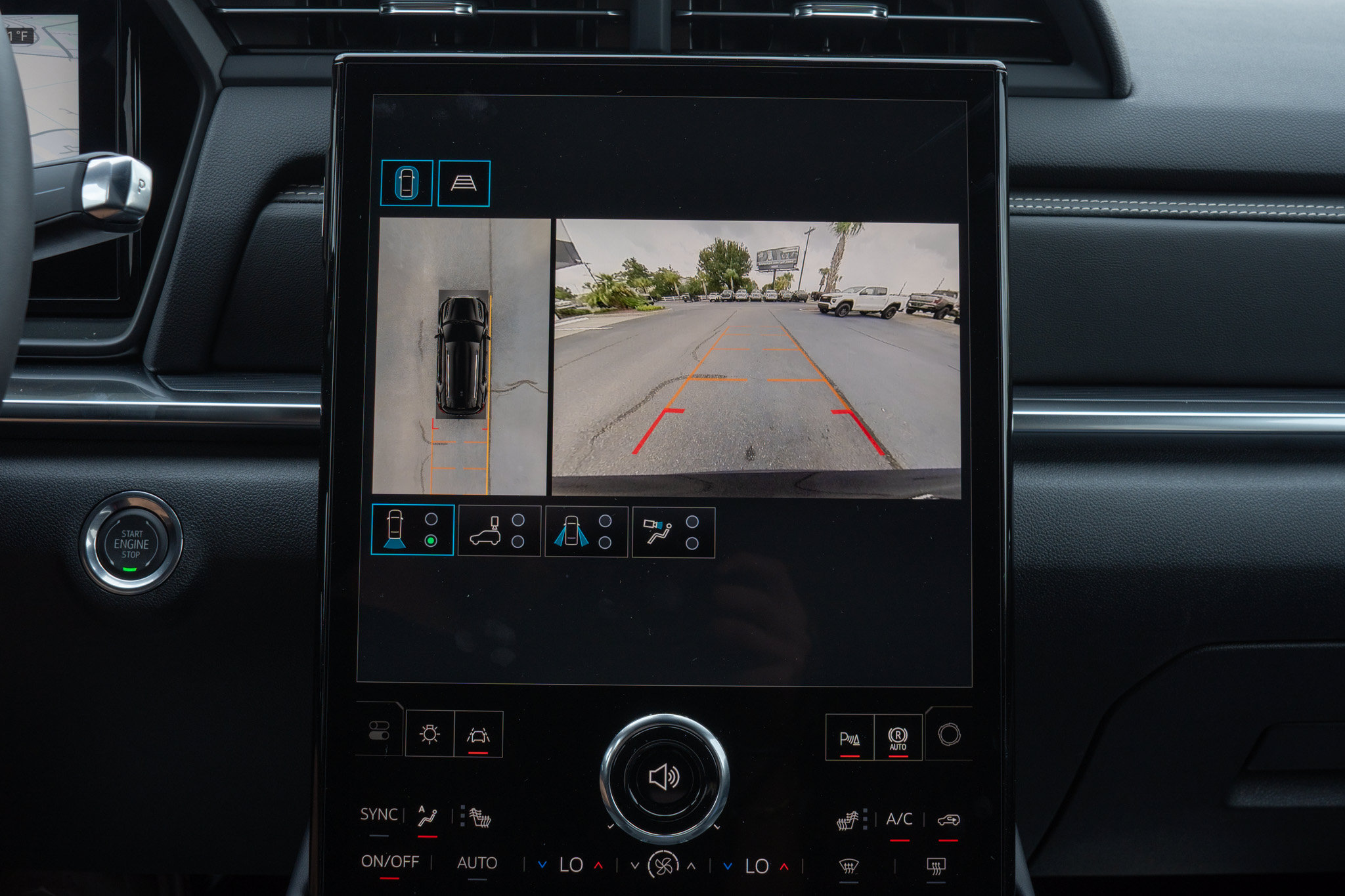New 2027 GMC Terrain Elevation w/ Elevation Premium Package FWD image 19