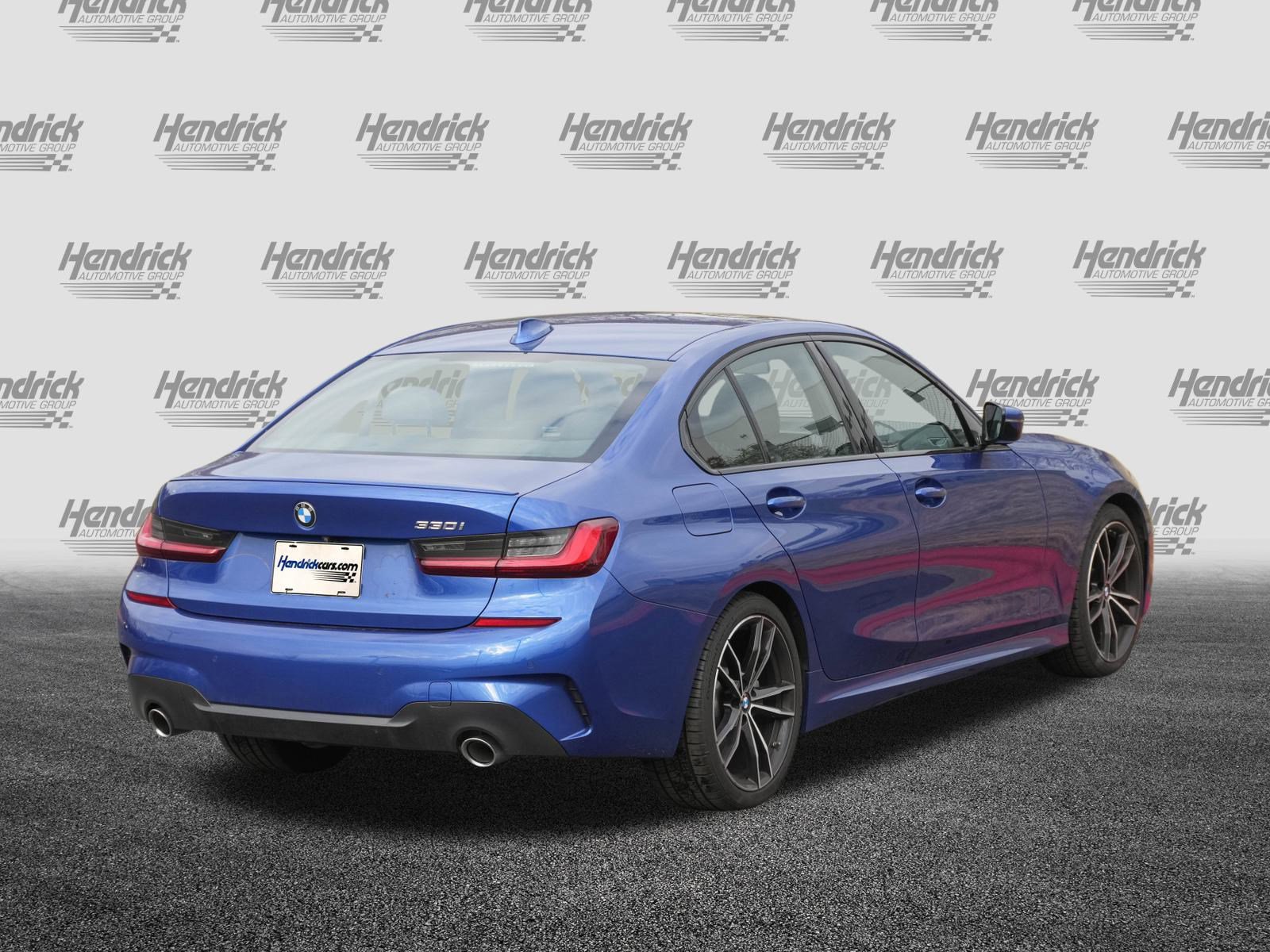 Used 2022 BMW 330i Sedan w/ M Sport Package image 9