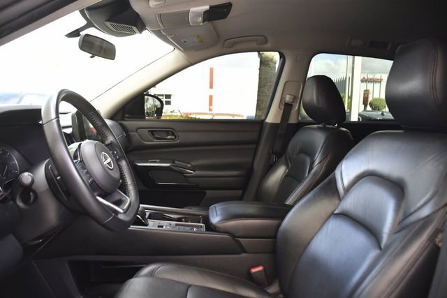 Used 2023 Nissan Pathfinder SV FWD image 21
