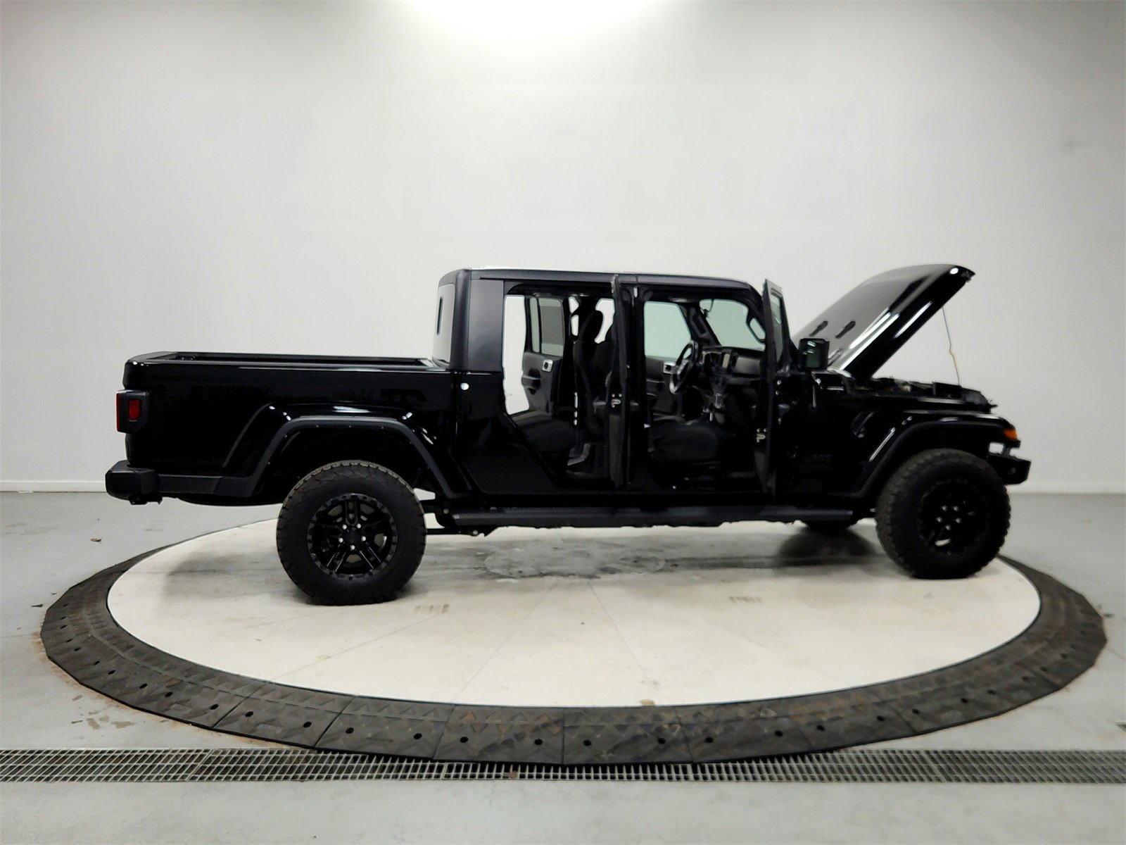 Used 2022 Jeep Gladiator Sport image 16