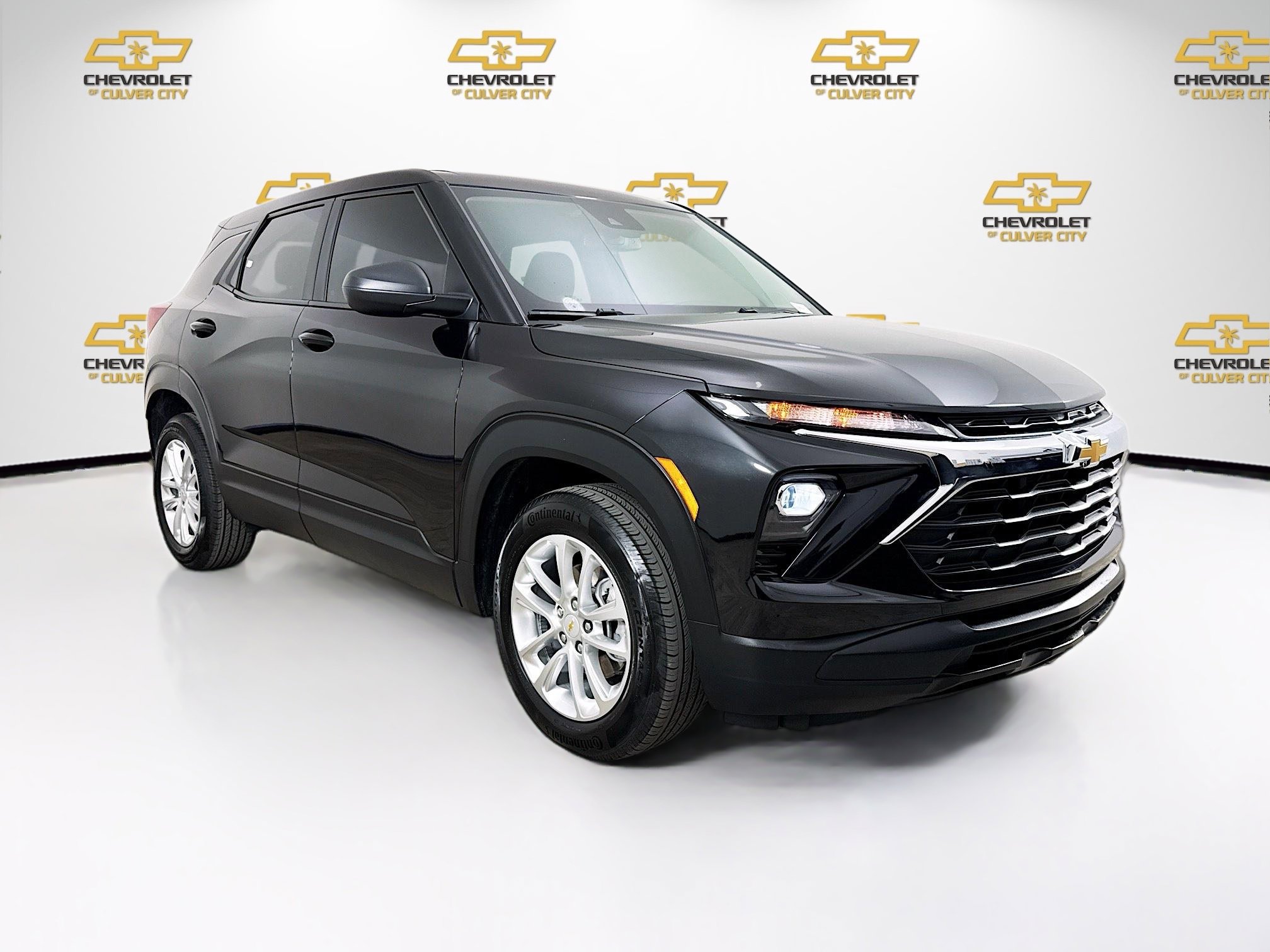 Used 2025 Chevrolet TrailBlazer LS w/ LS Convenience Package FWD image 1