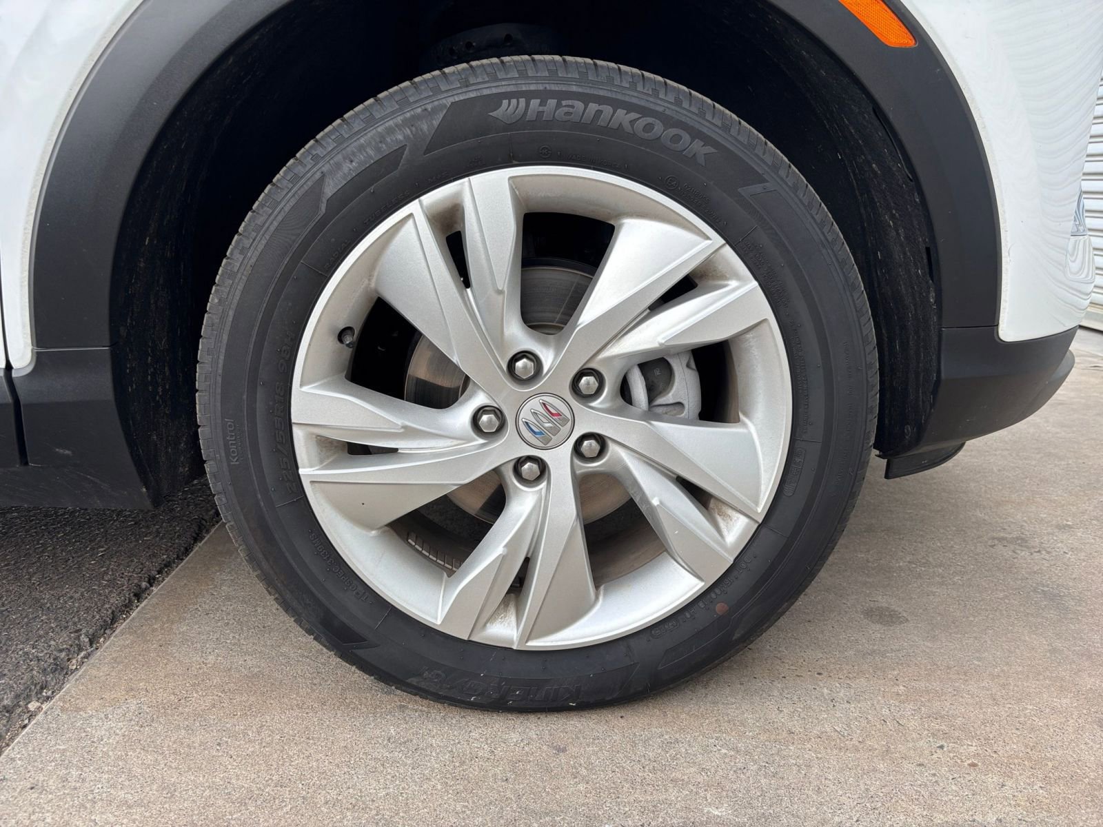 Used 2025 Buick Encore GX Preferred FWD image 29