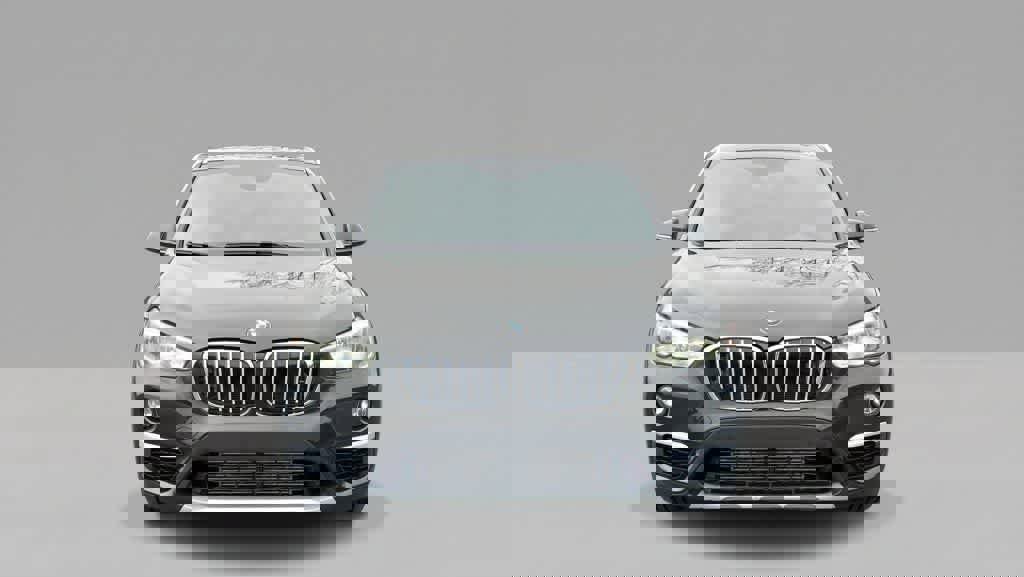 Used 2018 BMW X1 xDrive28i image 3