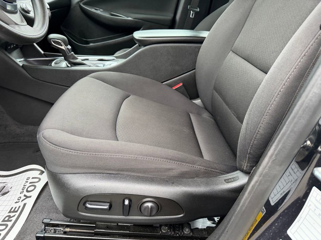 Used 2023 Chevrolet Malibu LT FWD image 13