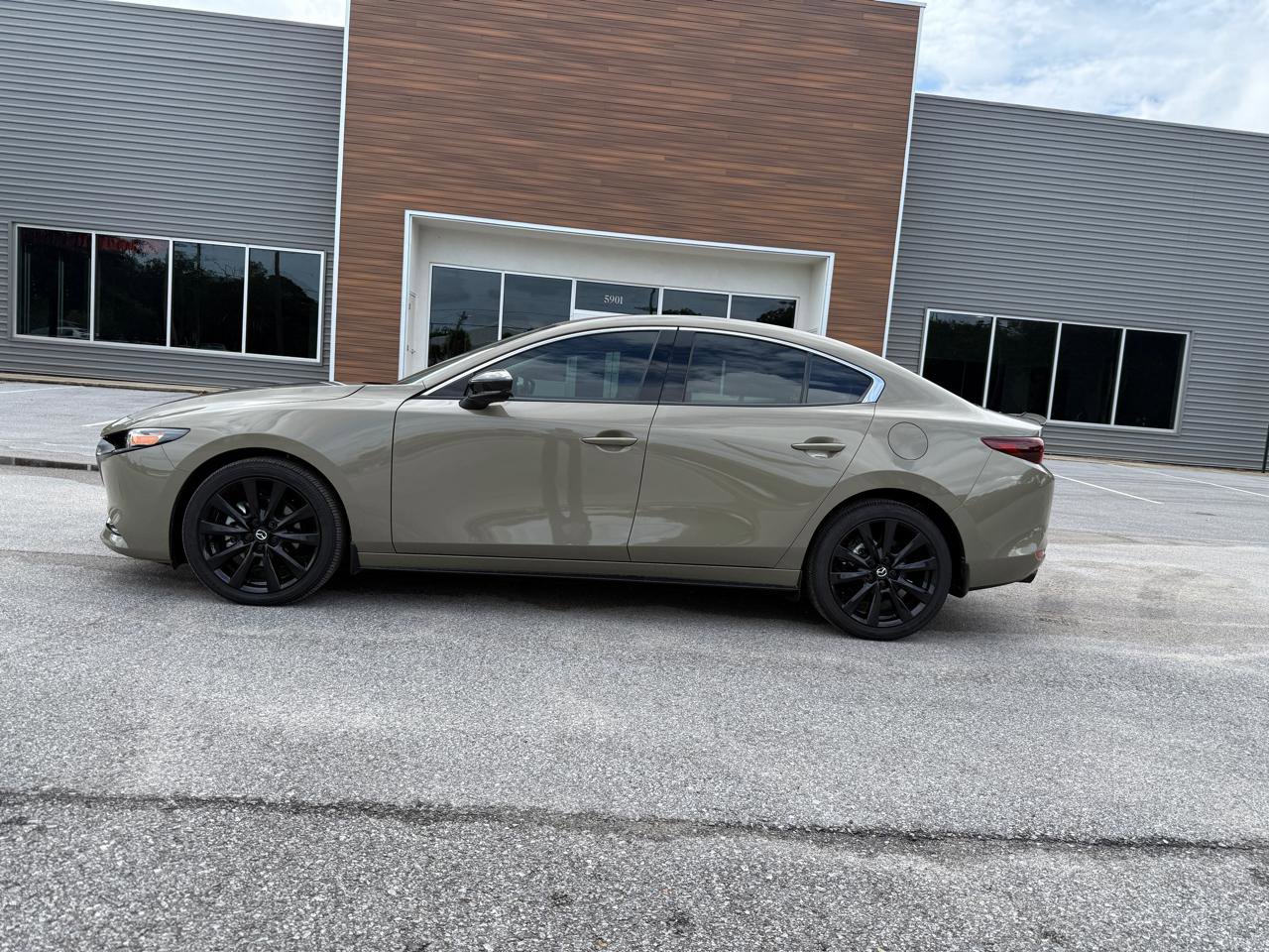 Used 2024 MAZDA MAZDA3 s image 2