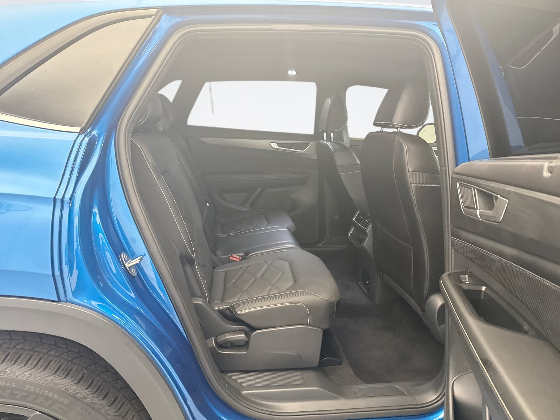 Used 2024 Volkswagen Atlas Cross Sport SE w/ Panoramic Sunroof Package AWD/4WD image 18