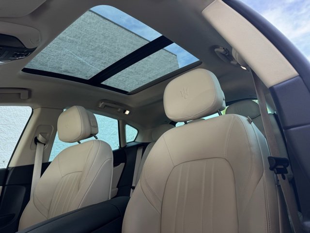 Certified 2022 Maserati Levante GT image 13