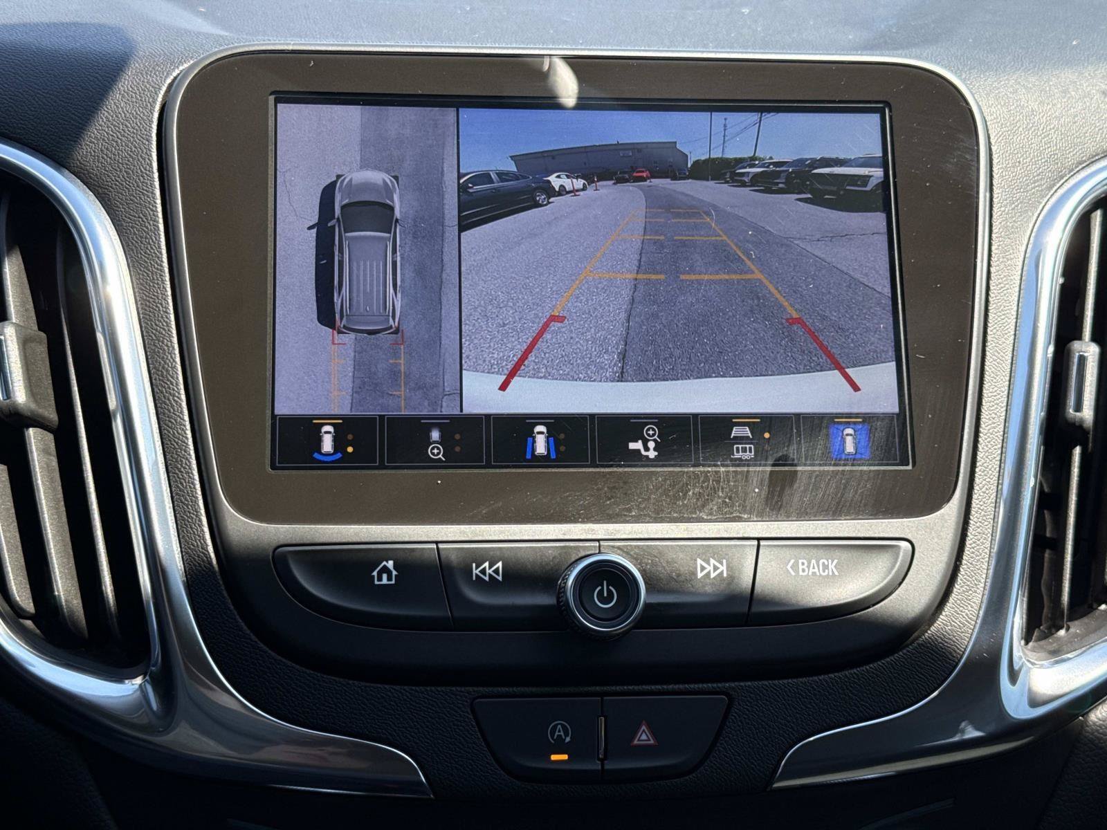Used 2024 Chevrolet Equinox LT AWD/4WD image 5