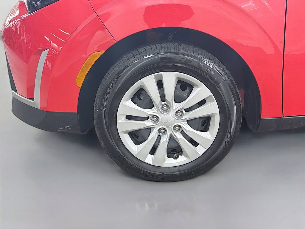 Used 2023 Kia Soul FWD image 30