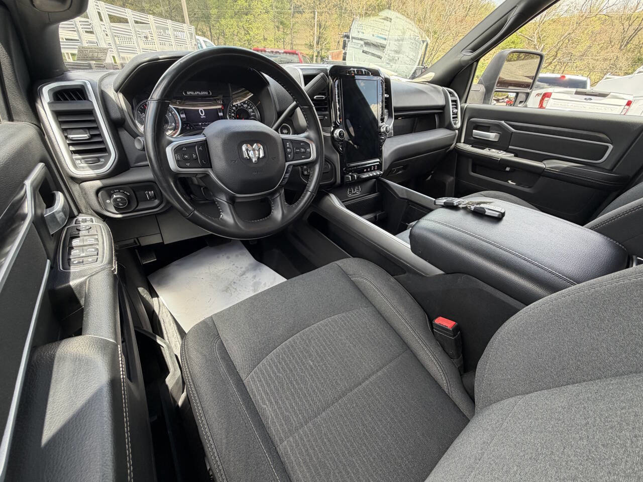 Used 2024 RAM 3500 Big Horn w/ Night Edition AWD/4WD image 21
