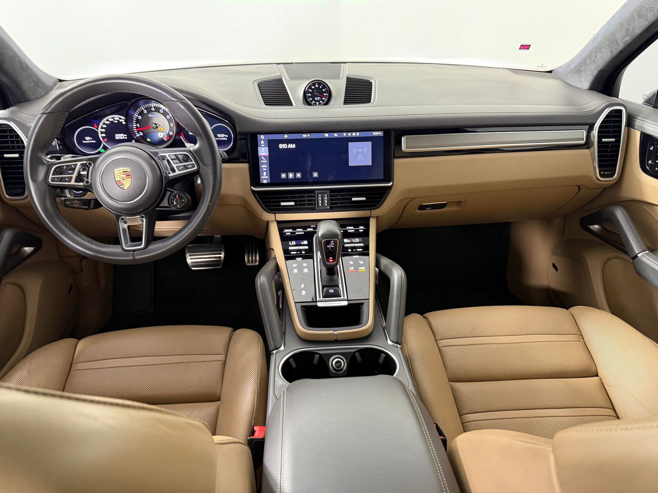 Used 2020 Porsche Cayenne Turbo image 20