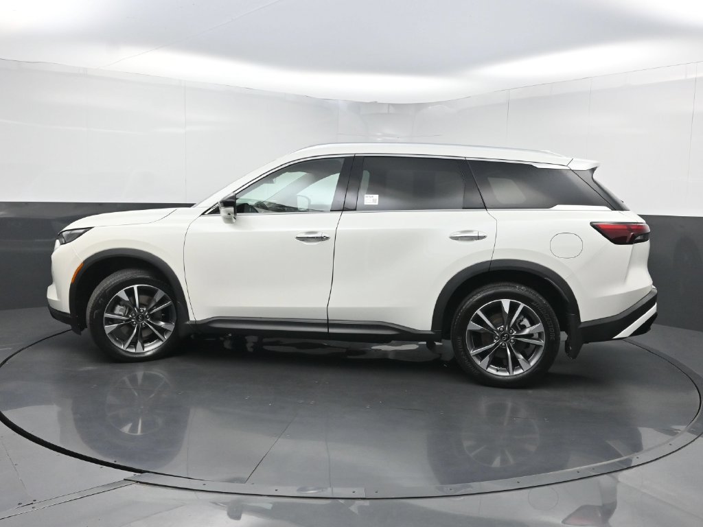 Used 2023 INFINITI QX60 Luxe w/ Performance Audio Package FWD image 46