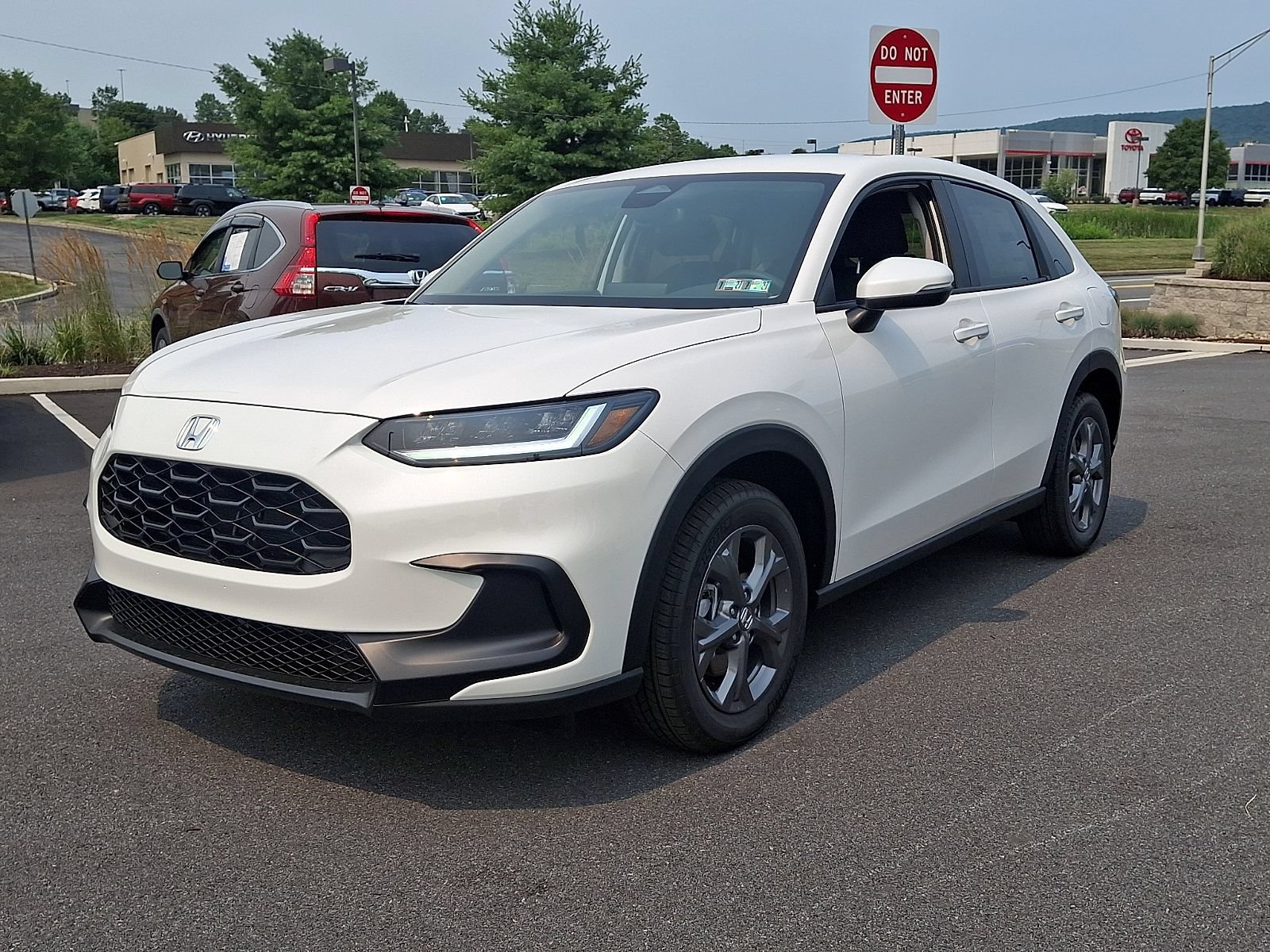 New 2027 Honda HR-V LX image 2