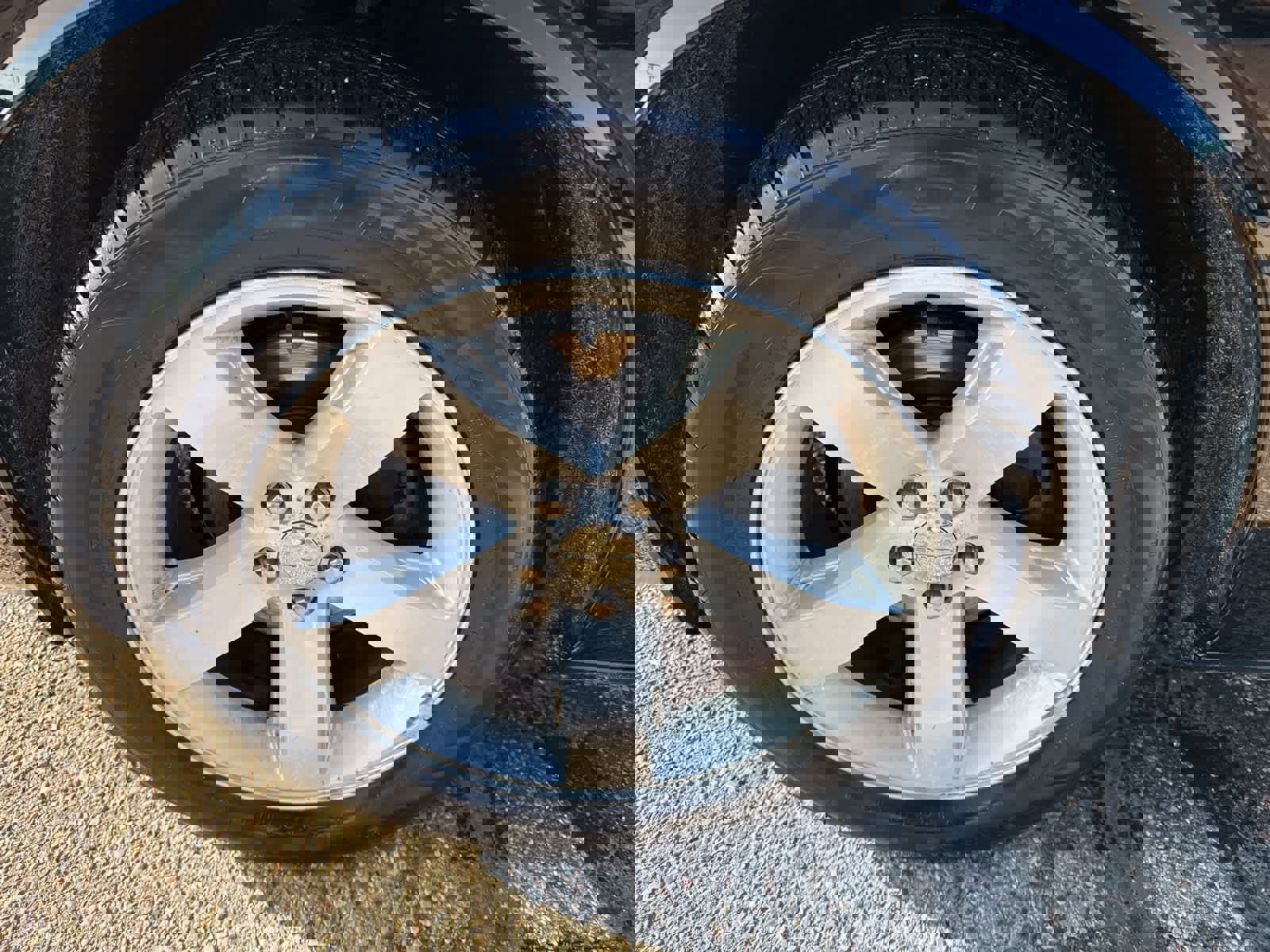 Used 2014 Dodge Challenger SXT image 6