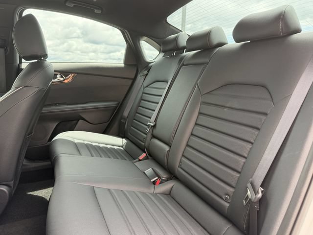 Used 2023 Kia Forte GT-Line w/ GT-Line Premium Package FWD image 23
