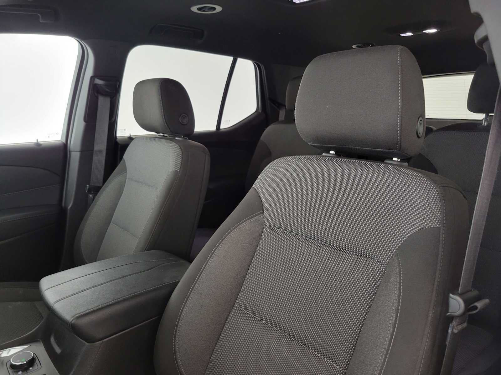 Used 2023 Chevrolet Traverse LT FWD image 25