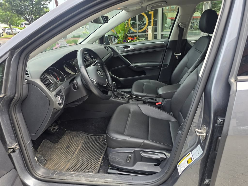 Used 2019 Volkswagen Golf SE w/ Driver Assistance Package FWD image 8