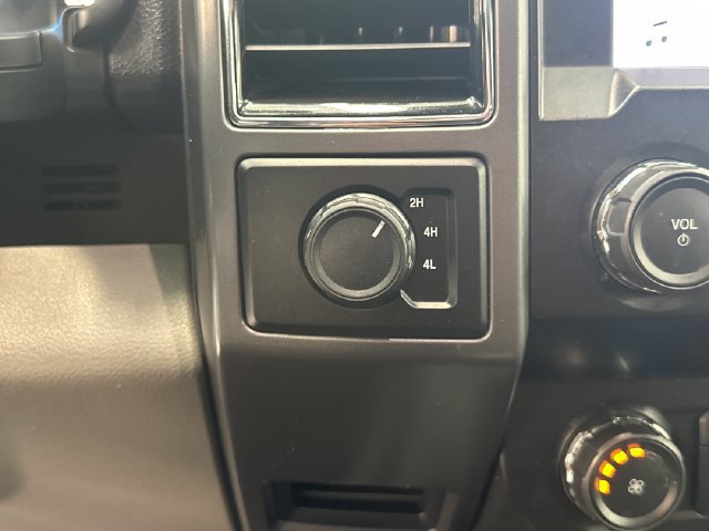 Used 2019 Ford F150 XLT w/ Equipment Group 302A Luxury AWD/4WD image 31