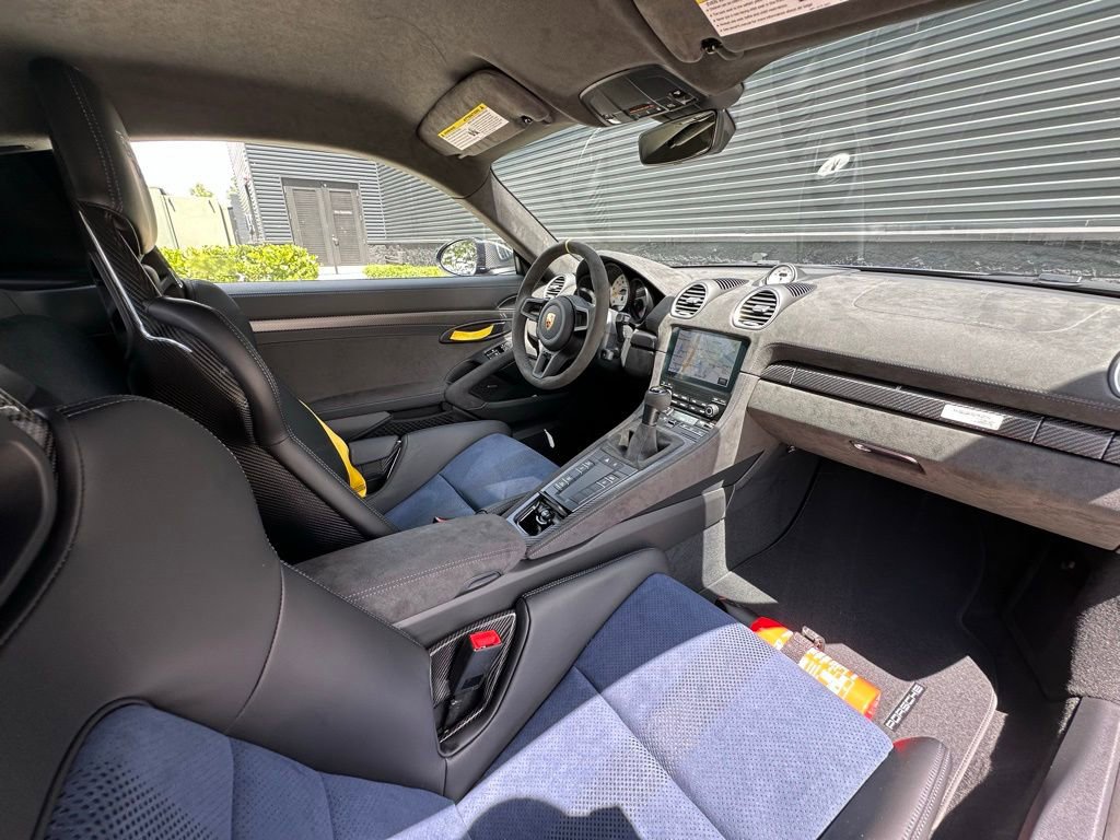 Used 2025 Porsche 718 Cayman GT4 RS image 30