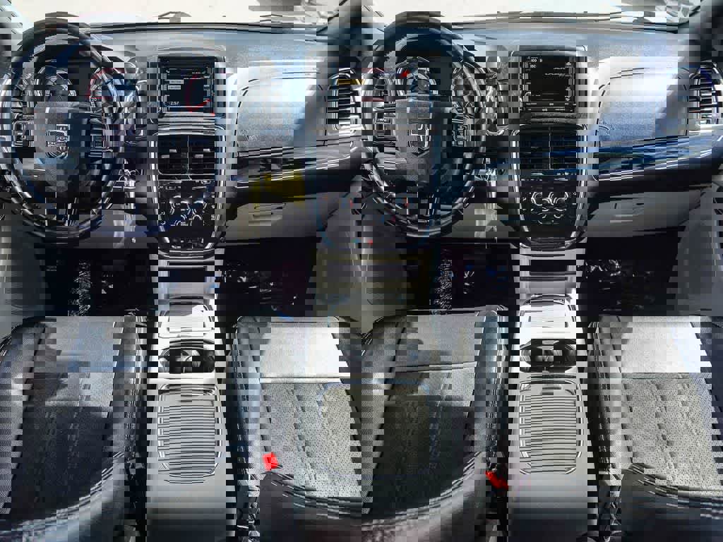 Certified 2019 Dodge Grand Caravan SXT image 11