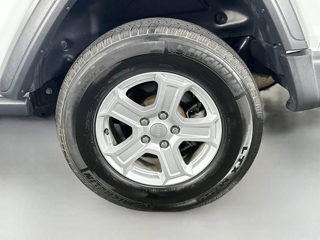 Used 2020 Jeep Wrangler Sport image 33