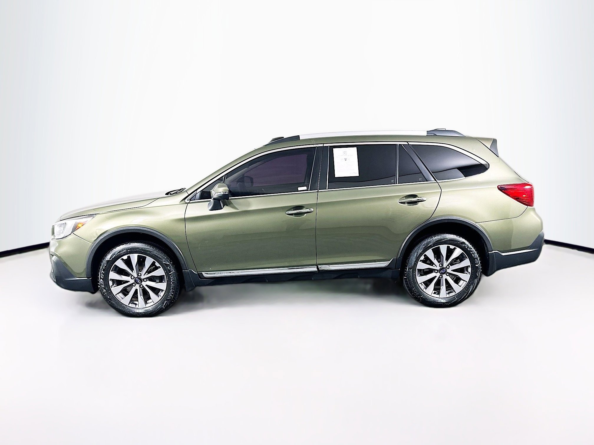 Used 2018 Subaru Outback 2.5i Touring w/ Protection Package #1 image 4