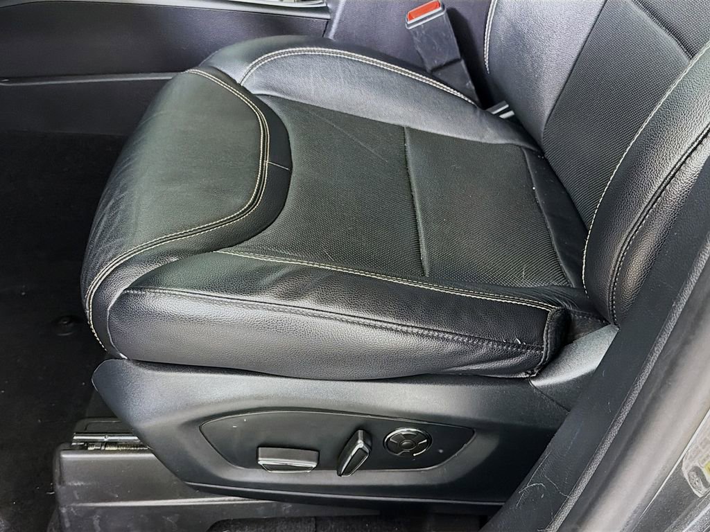 Used 2020 Ford Explorer ST w/ ST Street Pack image 24