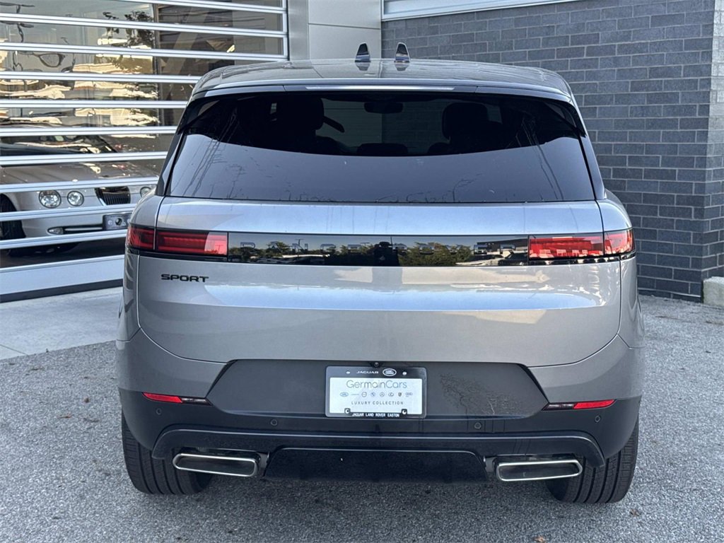 New 2025 Land Rover Range Rover Sport SE image 5