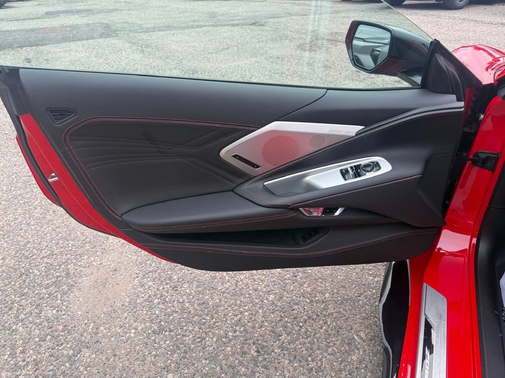 Used 2025 Chevrolet Corvette Z06 RWD image 51