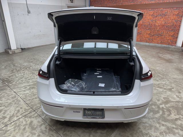 Used 2025 BMW i7 eDrive50 w/ Premium Package image 27