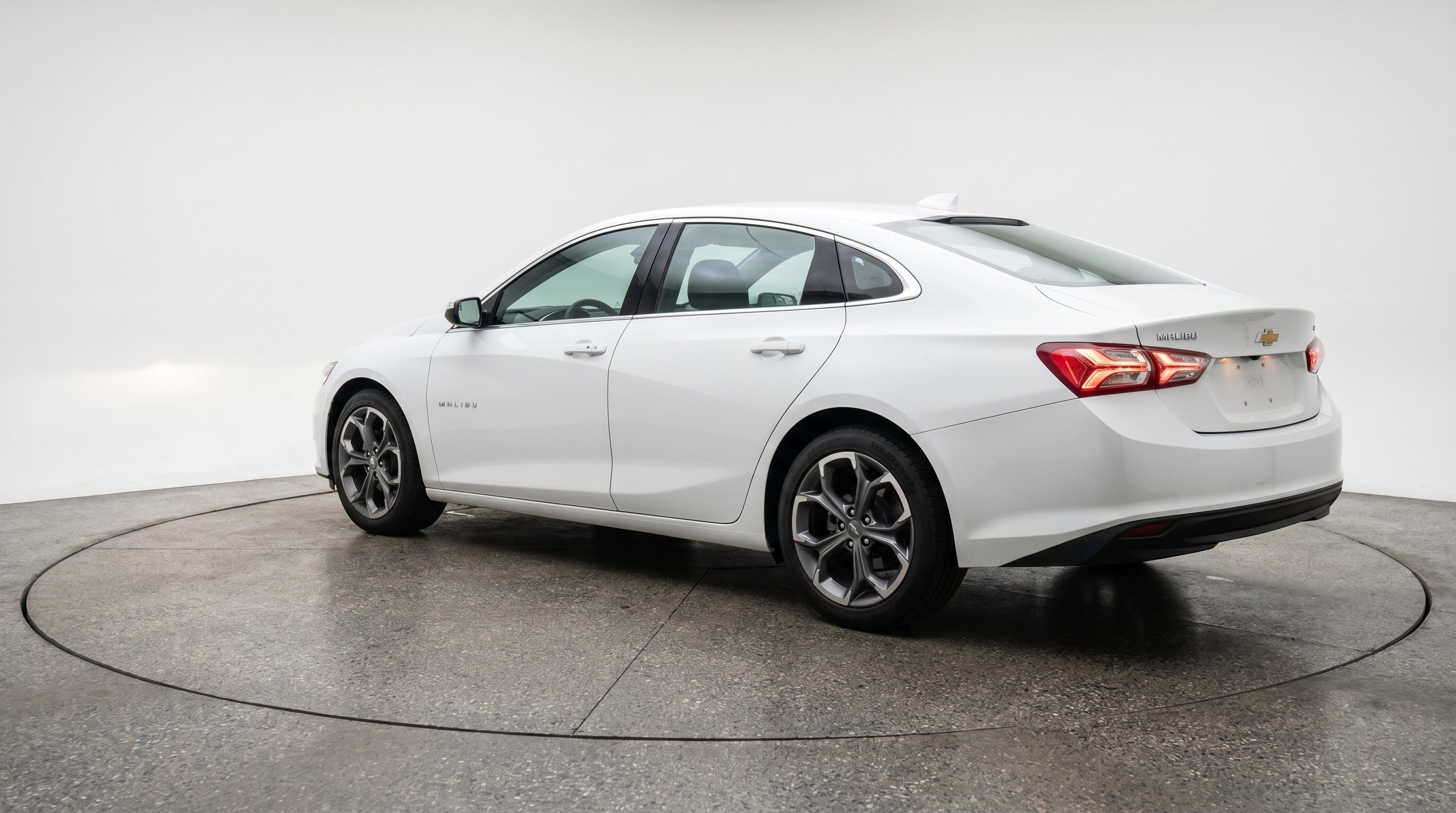 Used 2024 Chevrolet Malibu LT FWD image 6