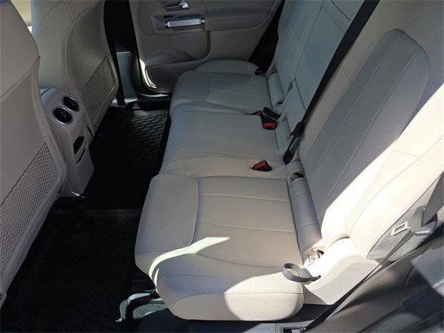 Certified 2026 Mercedes-Benz GLB 250 4MATIC image 18